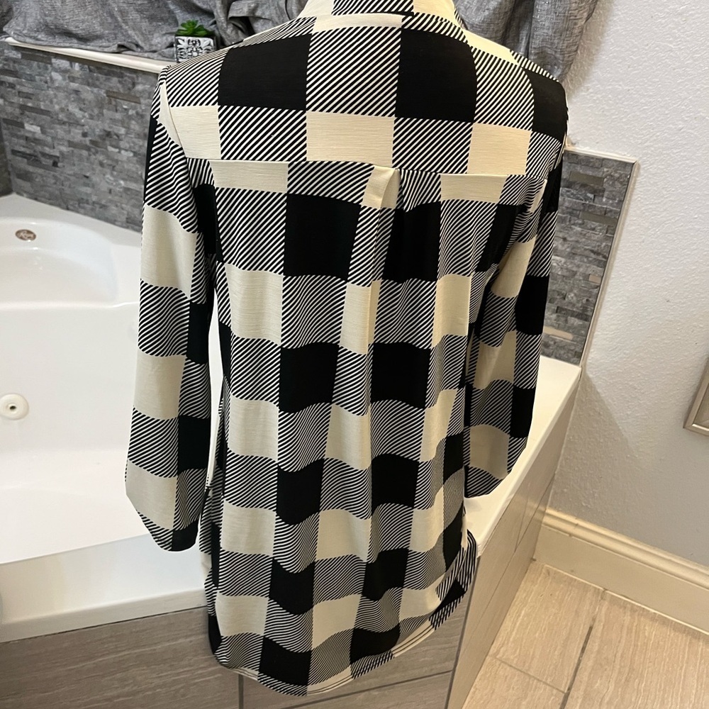 Black and Cream Buffalo Check Split V-Neck Tunic Medium - Picture 5 of 5